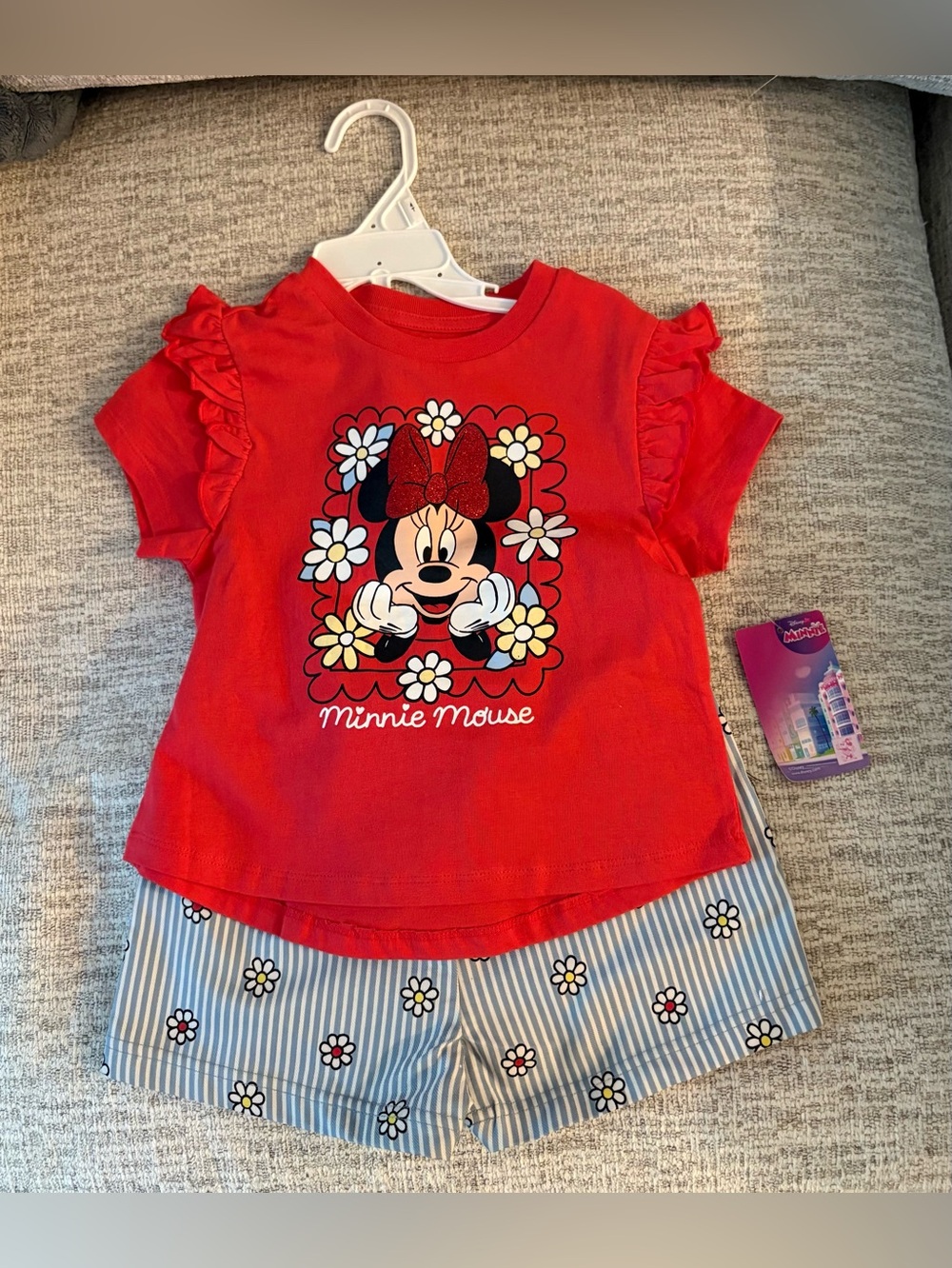 4T Minnie Mouse Disney Jr 2 piece tee & short set